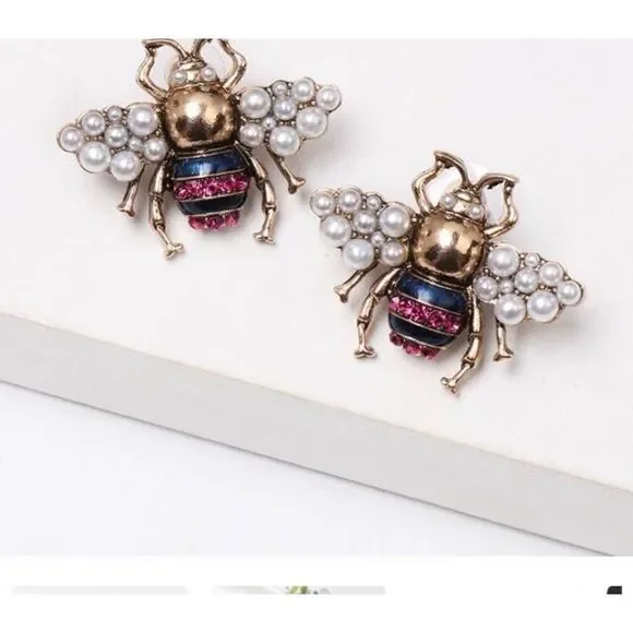 🐝 Betsey Johnson stunning bumble bee studs 🐝 - Picture 3 of 4